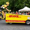 Reklamní karavana Tour de France baví lidi už od roku 1930