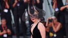 Zpěvačka a herečka Lady Gaga na benátském festivalu.