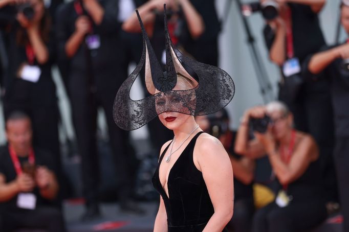 Zpěvačka a herečka Lady Gaga na benátském festivalu.