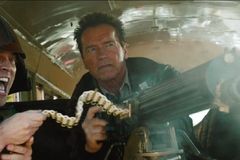 Schwarzenegger proti mexické mafii. Vyšel první trailer