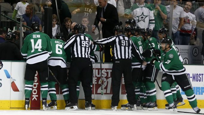 NHL: Dallas Stars vs. Columbus Blue Jackets (kolaps Peverly)