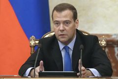 Medveděv: Extremisté jsou úspěšní, protože jsme neodložili naše rozpory a nepostupovali jednotně