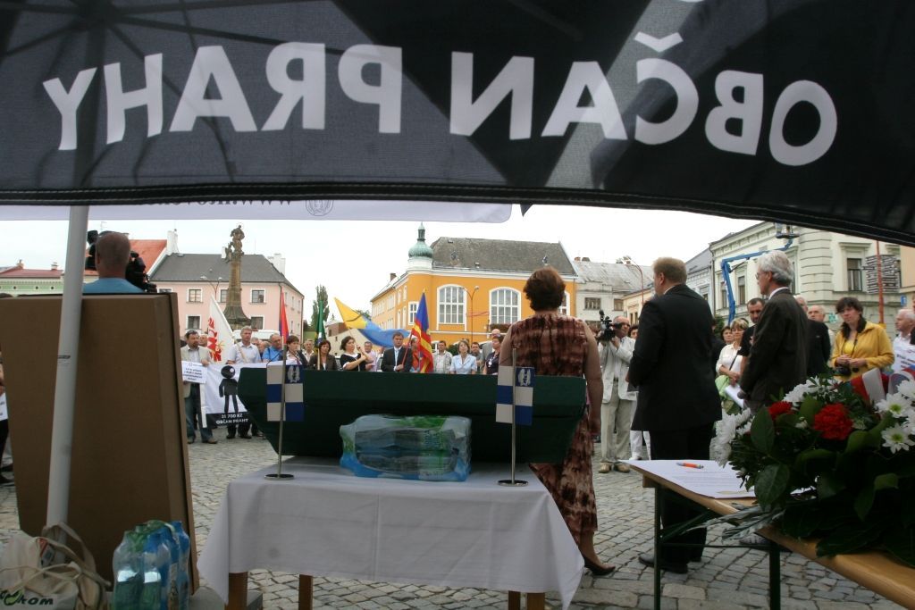 Demonstrace starostů proti daňové diskriminaci