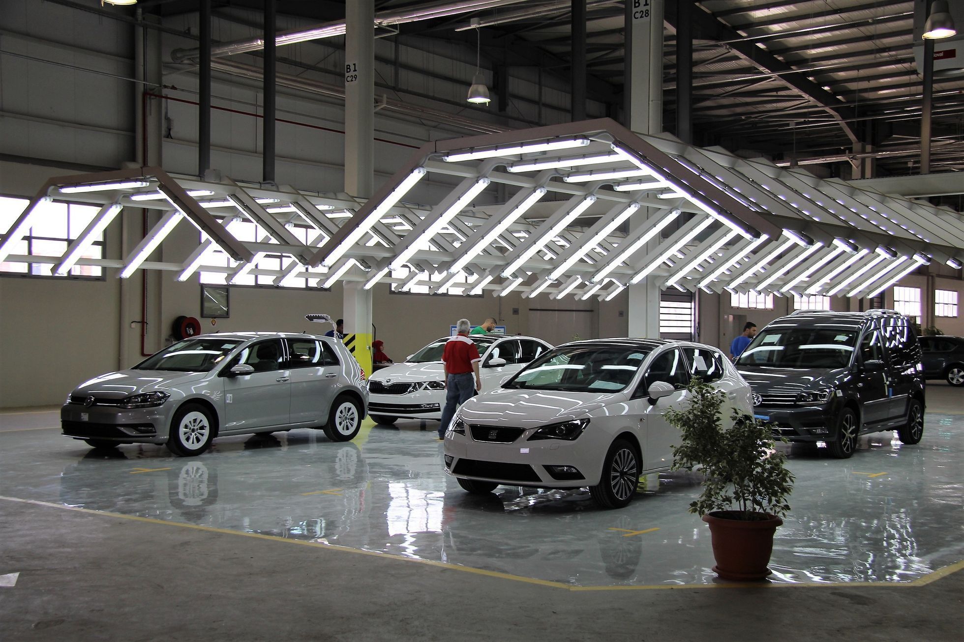 továrna Relizane Alžírsko