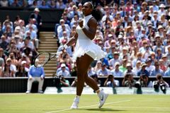 Serena zničila třetí Rusku za sebou, o sedmou trofej z Wimbledonu se utká s Kerberovou