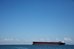 Gibraltarský soud nařídil propustit zadržovaný íránský tanker. I přes naléhání USA