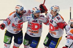 Pardubice bez Varadi mířily k propadáku, v poslední třetině ale zachránily zápas