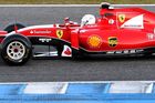 Vettel začal novou éru ve Ferrari nejlepším časem v testech