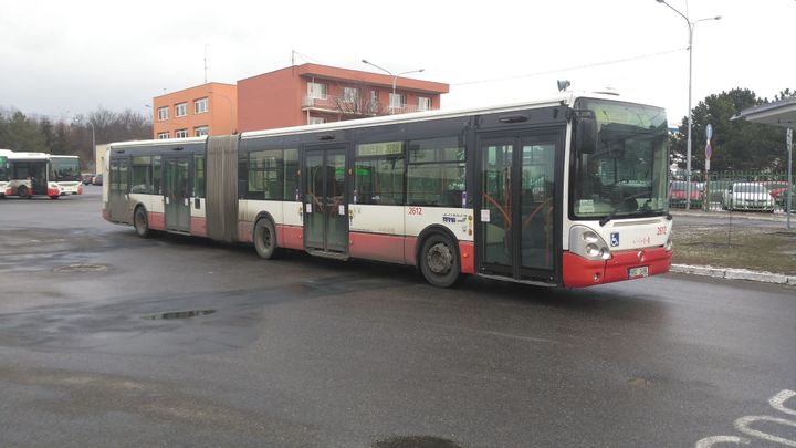 Konec legendy. Podívejte se na poslední jízdu kloubové Karosy v Brně