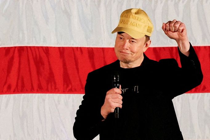 Americký miliardář Elon Musk na shromáždění na podporu Donalda Trumpa, 17. října 2024, Pensylvánie