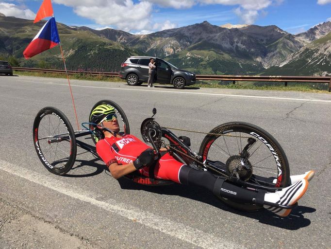 Český handbiker Patrik Jahoda na přípravném kempu v Livignu.