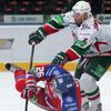 Hokej, KHL, Lev Praha - Kazaň: Michal Řepík (26) - Stěpan Zacharčuk