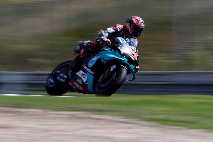 Fabio Quartararo na Yamaze v Grand Prix České republiky třídy MotoGP v Brně 2020