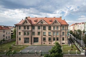 Nejhezčí byt v Plzni. Rekonstrukce vzácných interiérů od Loose trvala dekádu
