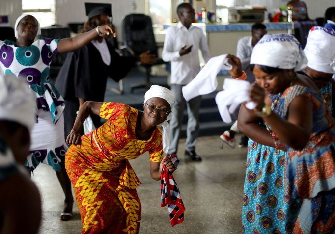 Po stopách otrokářů v africké Ghaně, kteří odsud začali před 400 lety vyvážet otroky do Ameriky. 1. 8. 2019