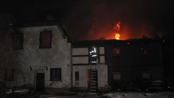 Obrazem: v Brništi shořel dům, zbyly jen základy