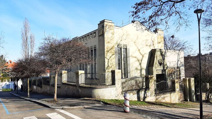 Vinohrady: vilová čtvrť, kde vznikal nový sloh, scházela se elita i svobodní zednáři