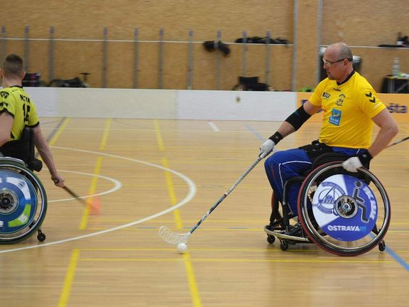 Rostislav Pohlmann je sedminásobným paralympijským medailistou. Kromě atletiky, kde posbíral cenné kovy na největší sportovní akci, se věnuje také basketbalu na vozíku.