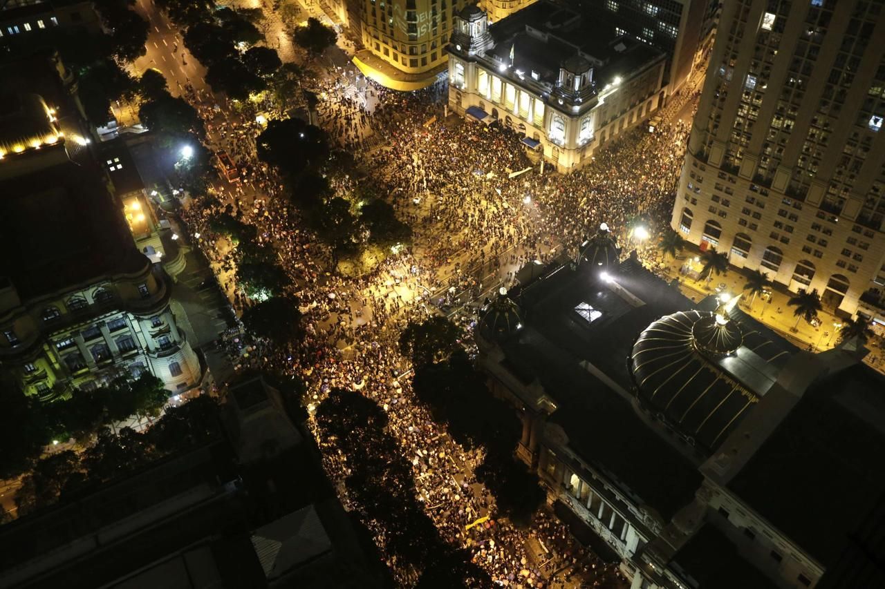 Protesty učitelů v Riu de Rio de Janeiru přerostly v násilí