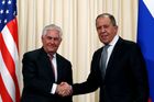 Lavrov se sešel s Tillersonem v Manile. Cítím připravenost USA k dialogu s Moskvou, řekl