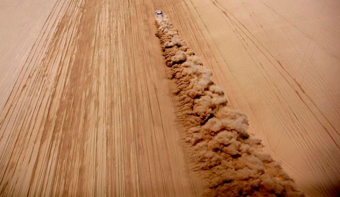 Guilherme Spinelli z Brazílieřídí své BMW během jihoamerické Dakar Rally 2011.