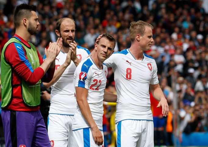 Euro 2016, Česko-Španělsko: zklamaní Vladimír Darida a David Limberský po zápase