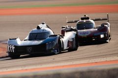 Startuje šampionát, kterému závidí i formule 1. Peugeot zůstává "vzadu bez"
