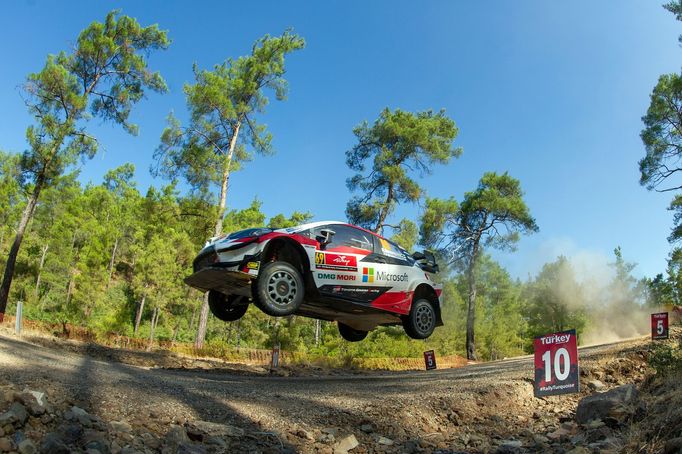 Kalle Rovanperä v Toyotě během Turecké rallye 2020