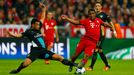 Arsenal's Francis Coquelin in action with Bayern Munich's Douglas Costa Reuters / Michael Dalder Livepic EDITORIAL USE ONLY.