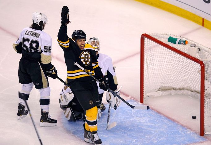 Boston Bruins  - Pittsburgh Penguins