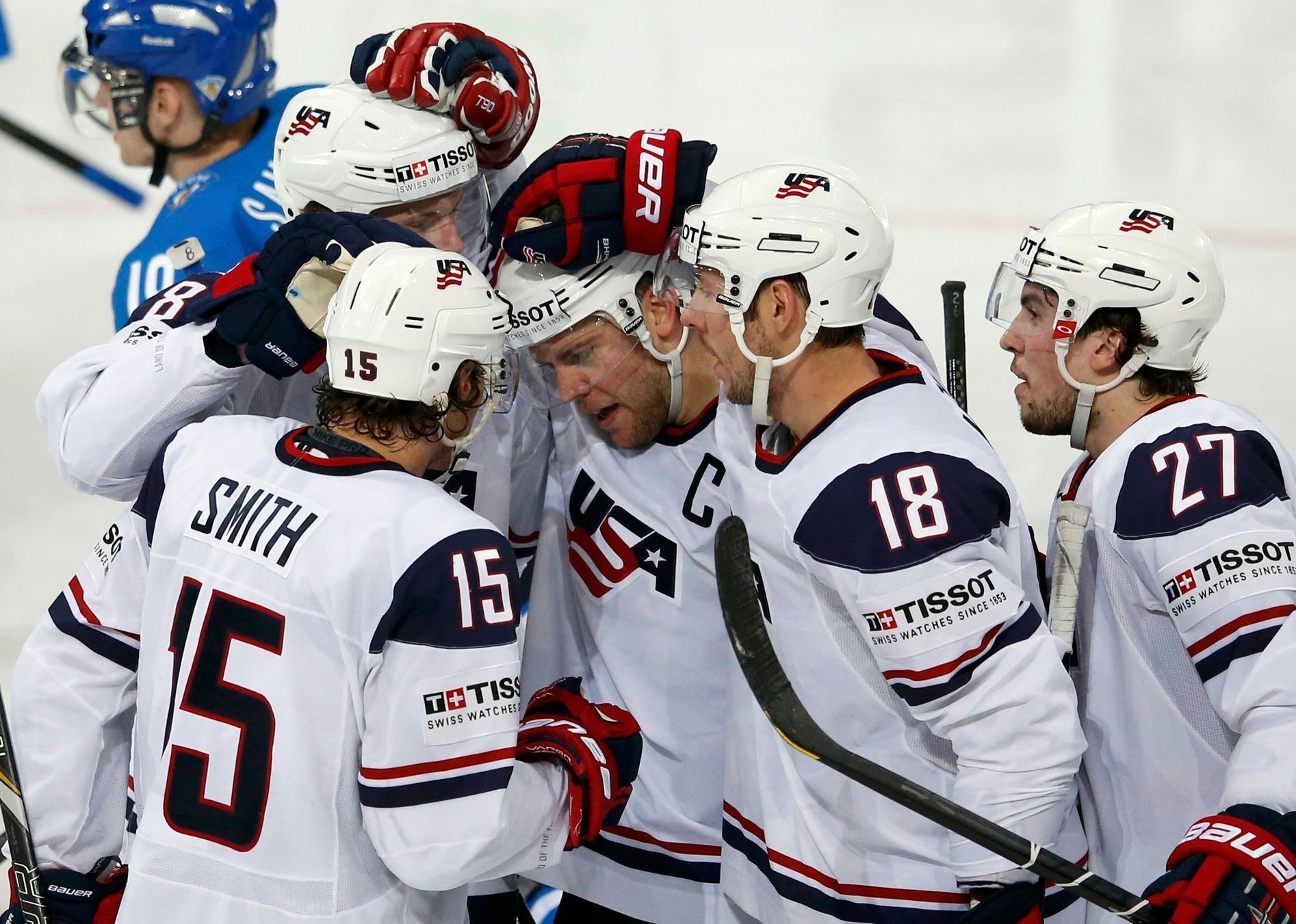 Radost hráčů USA pro Finsku na MS v hokeji 2013