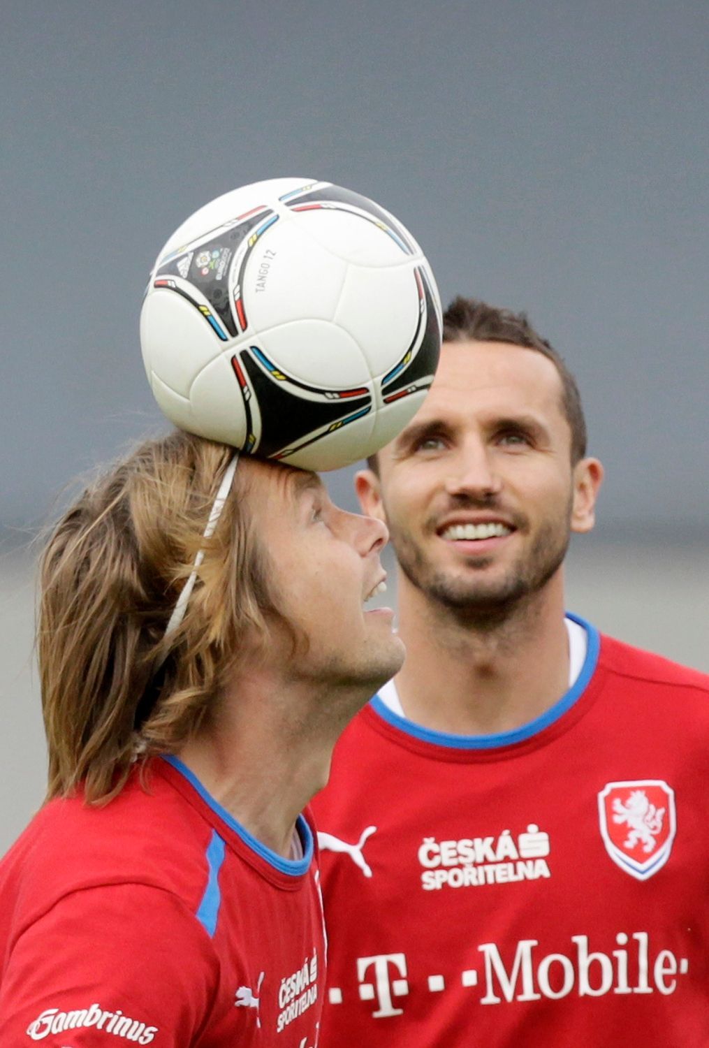 Jaroslav Plašil a Tomáš Sivok, trénink českého národního týmu den před zápasem s Maďarskem.