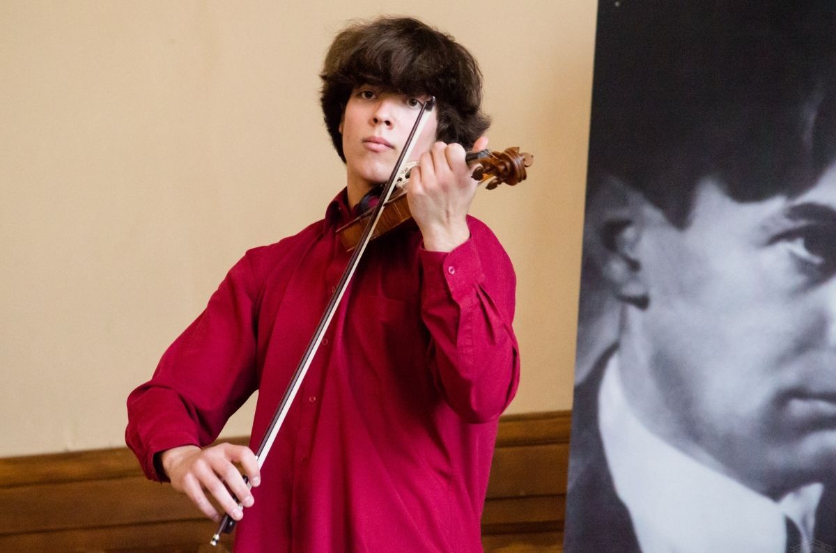 Filip Zaykov, mladý houslový virtuos