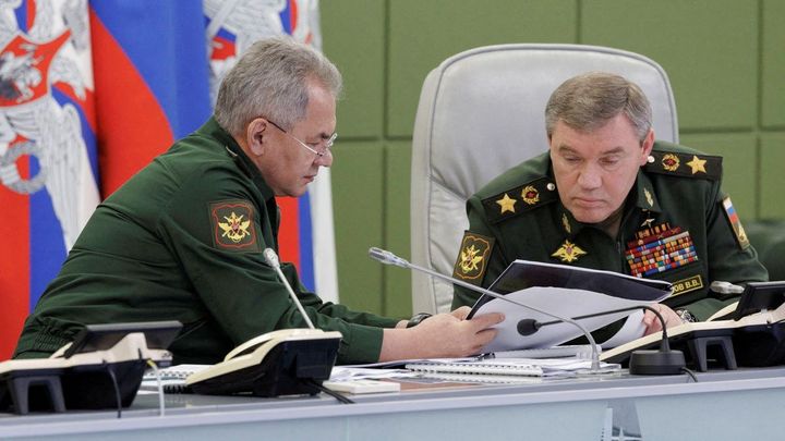 Mobilizovaní Rusové už míří na výcvik. Putinův výnos obsahuje utajovaný paragraf; Zdroj foto: Reuters