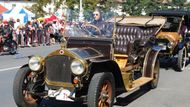 Toto je nejstarší automobil. Vyrobila ho liberecká továrna RAF v roce 1909.