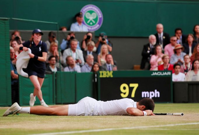 Novak Djokovič ve finále Wimbledonu 2019