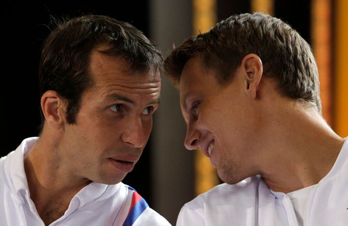 Radek Štěpánek a Tomáš Berdych před zápasem Davisova poháru s Argentinou (2013)