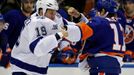 NHL, New York Islanders - Tampa Bay: Matt Martin (17) -  B.J. Crombeen