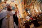 Kněží ze Slavjansku se modlí za ozbrojence. Zbraně nevadí