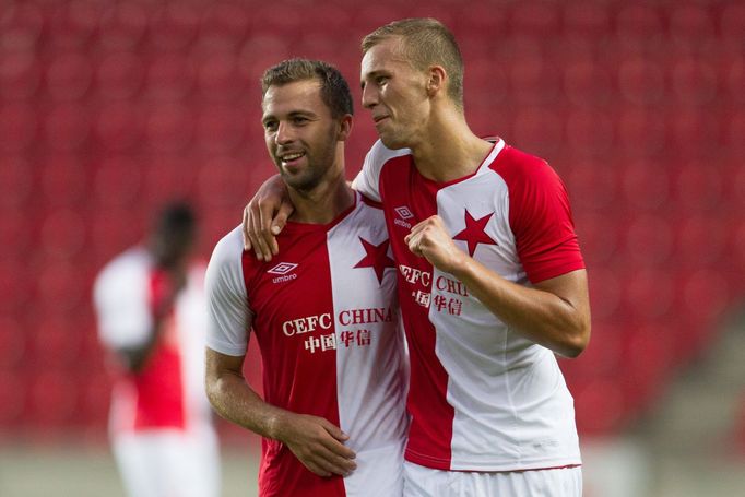 EL, Slavia-Levadia: Tomáš Souček a Josef Hušbauer.