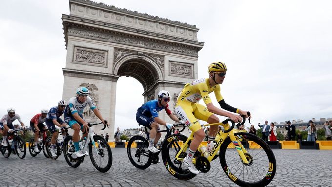 Start v Praze a cíl v Paříži? Takový scénář Tour bude možný nejdříve za čtyři roky.