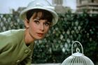 Osobní věci Audrey Hepburnové jdou do aukce. Zájemci mohou vydražit baleríny i osobní dopisy