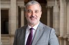 Izraelské úřady nepustily do země starostu Barcelony, kritizoval ofenzivu v Gaze