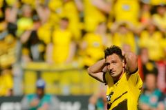 Neuvěřitelné selhání Dortmundu: Borussia remizovala s Mohučí, titul jí vyfoukl Bayern