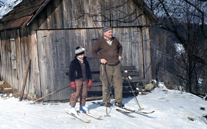 Toto jsou záběry z roku cca 1986. Na chalupě u otce jsme měli svůj vlek, byla to krásná doba.