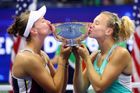 Fantazie, Krejčíková se Siniakovou otočily finále US Open a slaví kariérní Grand Slam