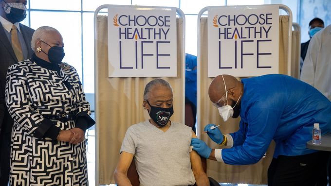 Očkování v nemocnici v Harlemu