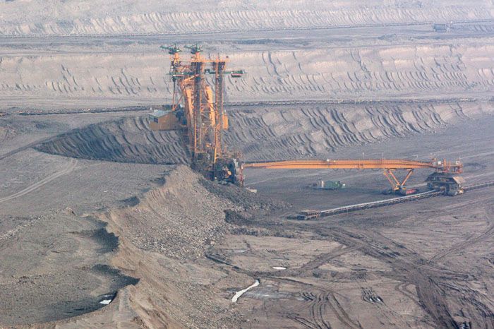 Těžba hnědého uhlí