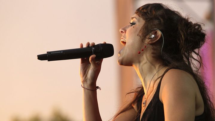 Dřív jezdila od vesnice k vesnici. Zaz zazpívá na festivalu Metronome; Zdroj foto: Martin Svozílek