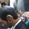 Foto: Jak loutky Ahmadínežáda a Asada křepčily u OSN v New Yorku